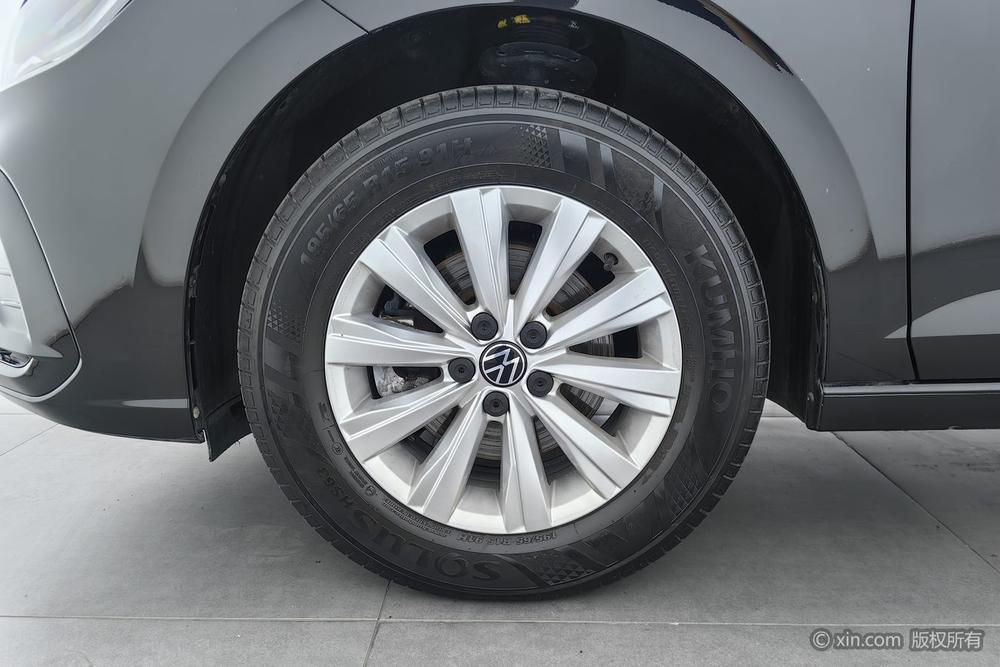 Volkswagen Lavida 2023 Sunrise 1.5L Manual New Ease Edition – фото 8