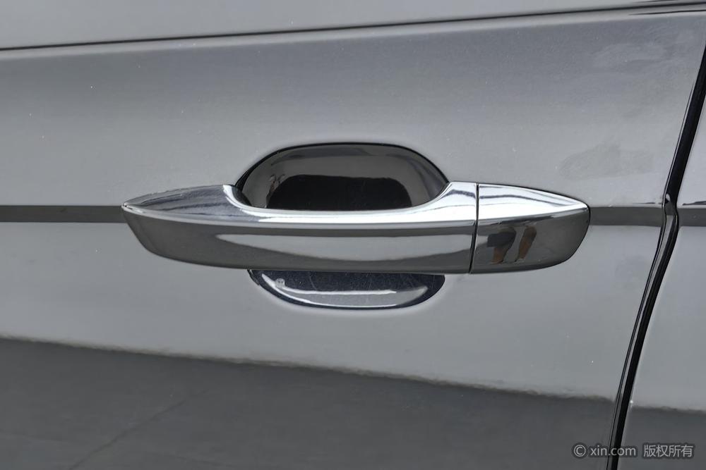 Volkswagen Lavida 2023 Sunrise 1.5L Manual New Ease Edition – фото 9