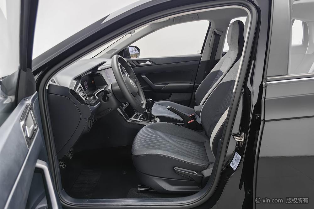 Volkswagen Lavida 2023 Sunrise 1.5L Manual New Ease Edition – фото 17