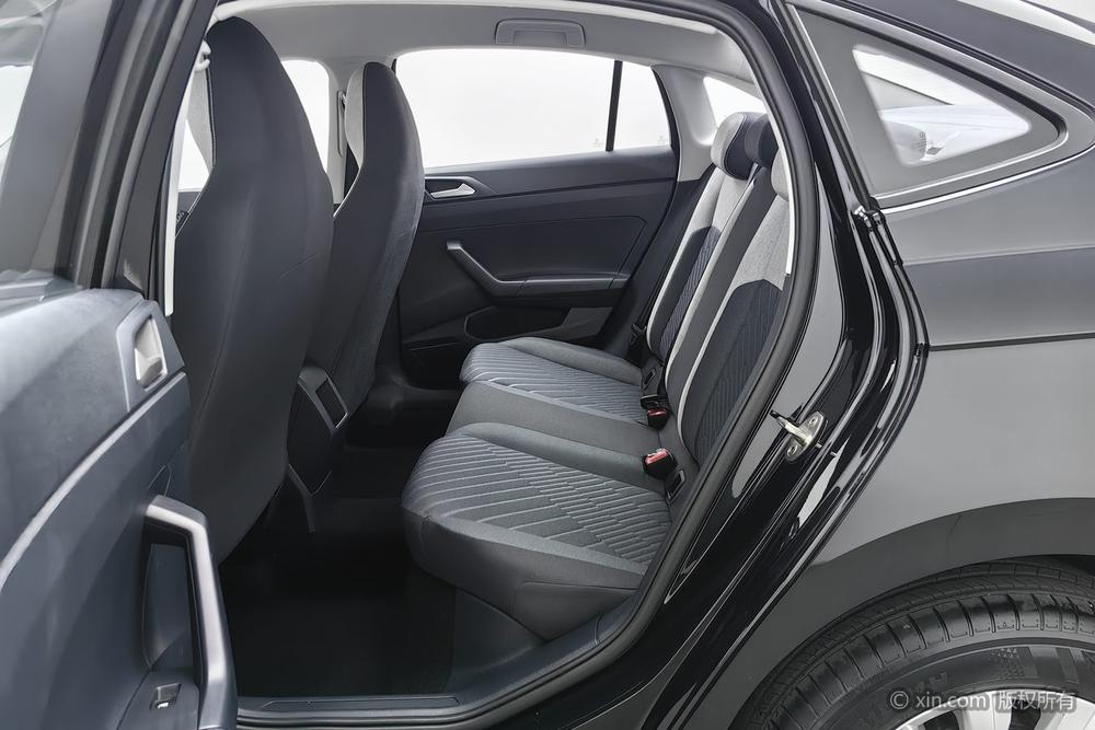 Volkswagen Lavida 2023 Sunrise 1.5L Manual New Ease Edition – фото 19