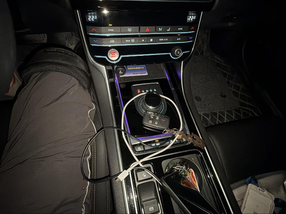 Jaguar XE L Модель 2019 года 2.0T 250PS Exclusive Edition – фото 9