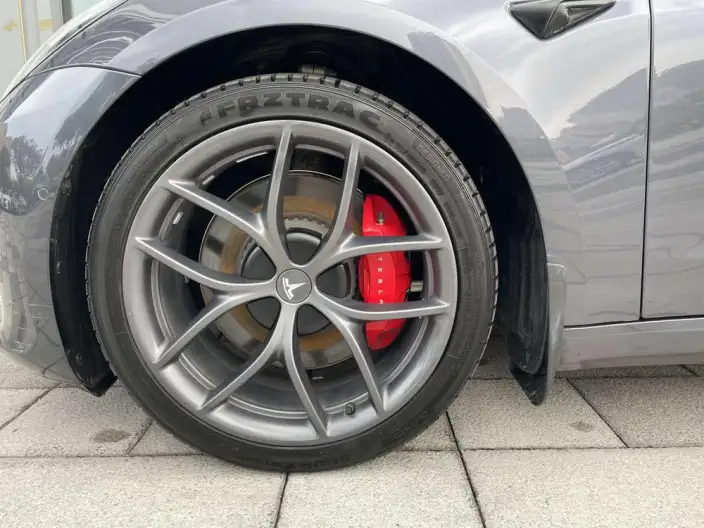 Model 3 2022 Model Performance High performance All-wheel drive version – фото 9