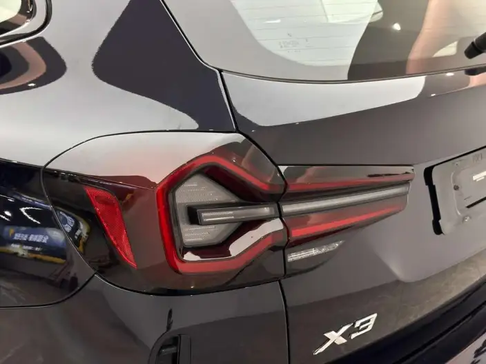 BMW X3 2023 Model xDrive30i Leading Model M Night Set – фото 9