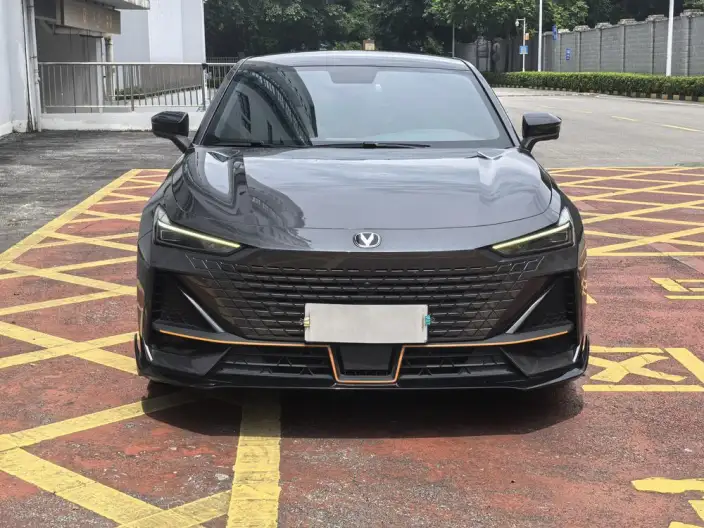 Changan UNI-V 2022 Model 1.5T Sports Edition