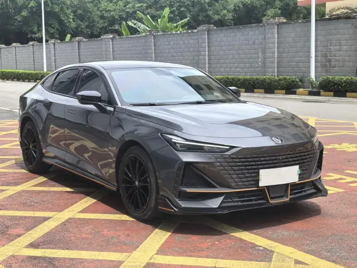 Changan UNI-V 2022 Model 1.5T Sports Edition