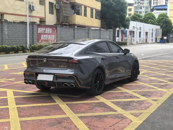 Changan UNI-V 2022 Model 1.5T Sports Edition – фото 7