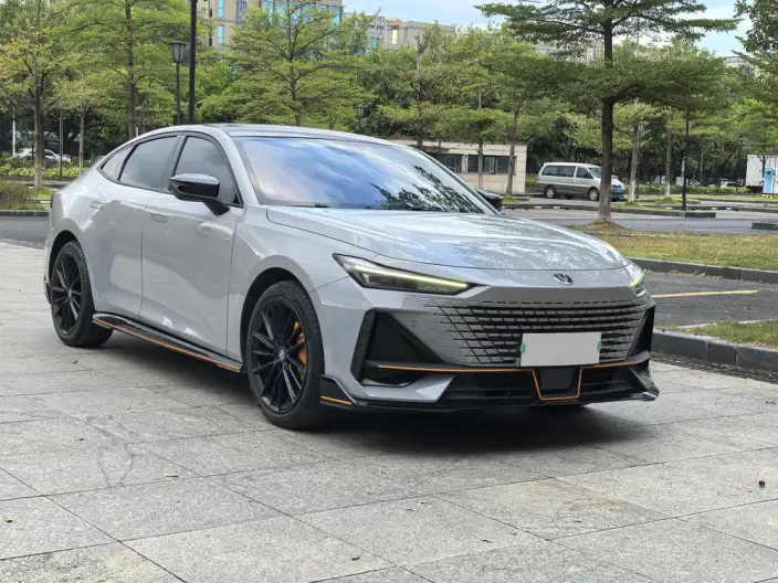Changan UNI-V 2022 Model 1.5T Sports Edition