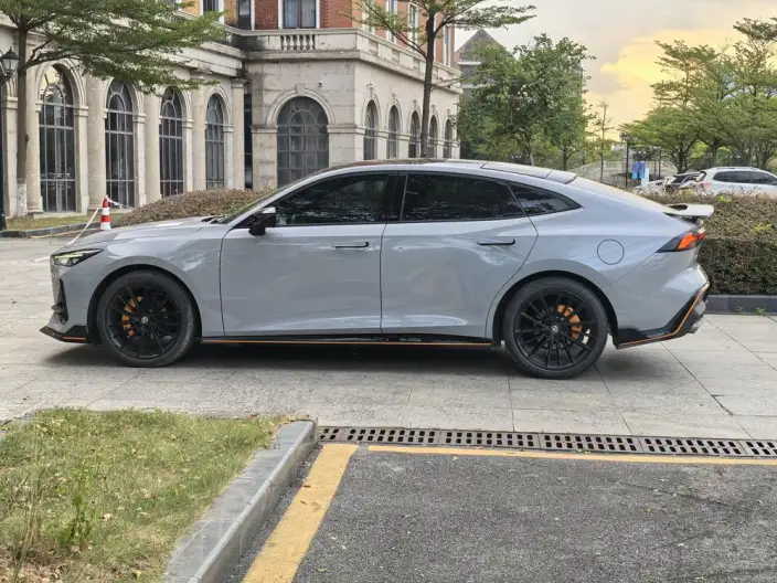 Changan UNI-V 2022 Model 1.5T Sports Edition