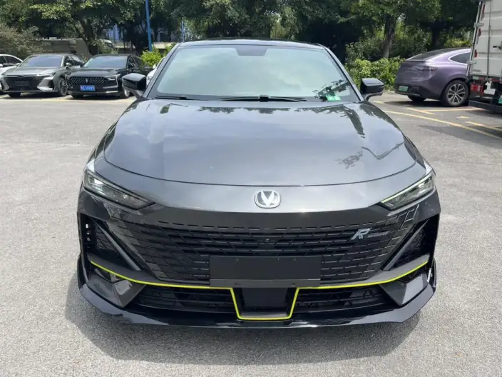 Changan UNI-V 2022 Model 1.5T Sports Edition