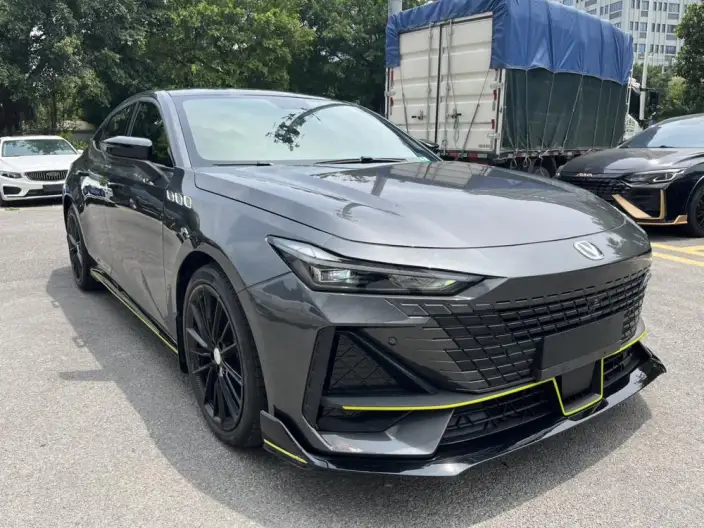Changan UNI-V 2022 Model 1.5T Sports Edition