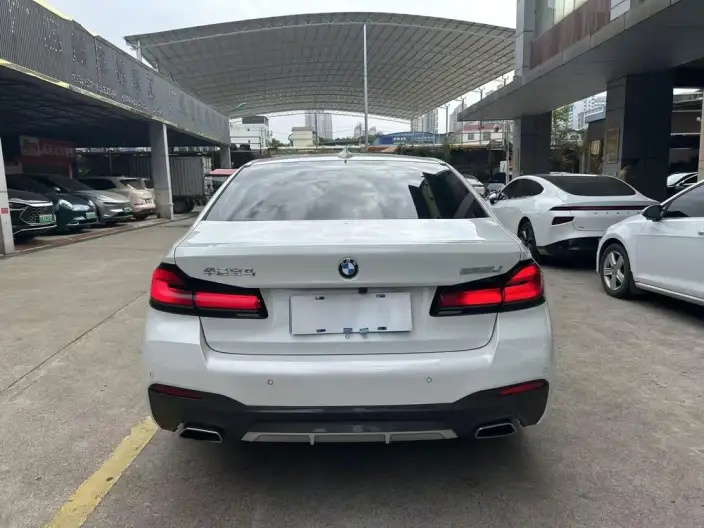 BMW 5 Series 2022 Model Facelift II 525Li M Sports Set – фото 5
