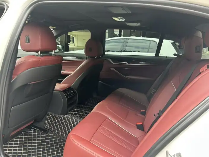 BMW 5 Series 2022 Model Facelift II 525Li M Sports Set – фото 9