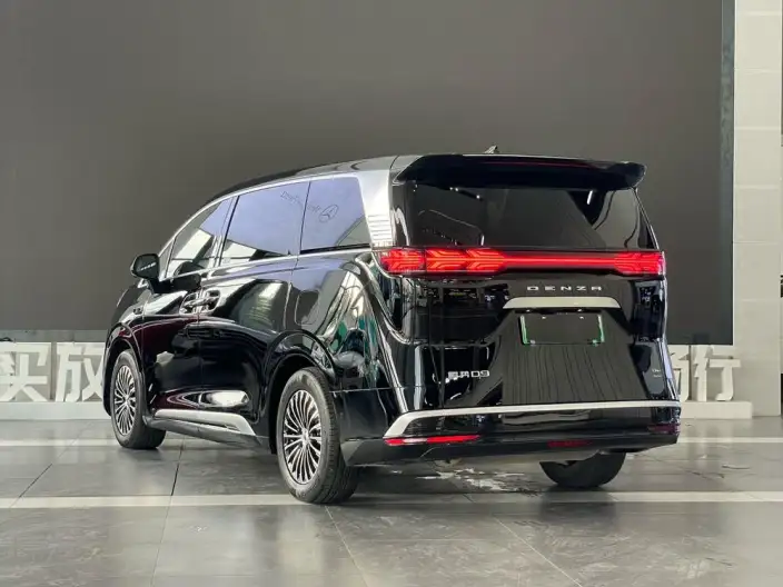 DENZA D9 DM 2025 Model Smart Driving Edition 1100 Luxury Model