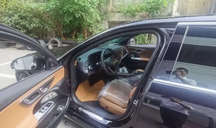 Mercedes-Benz E-Class 2024 Model E 300 L Luxury Model sedan – фото 7