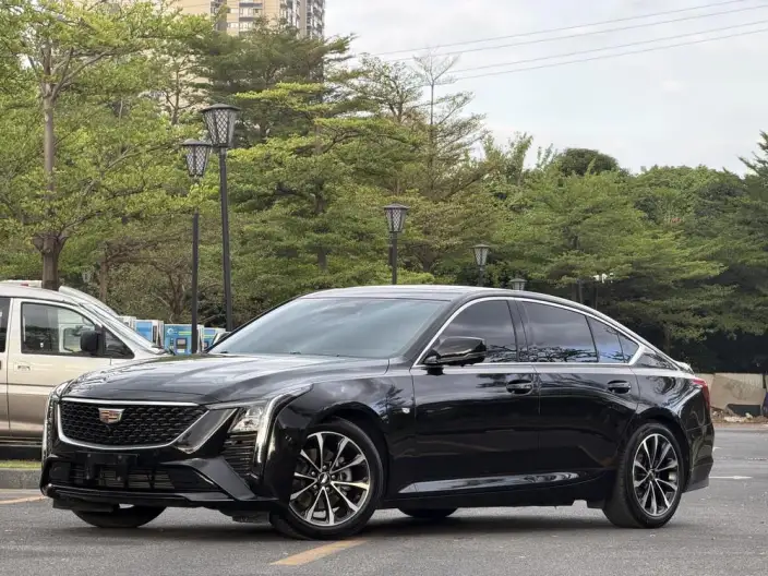 Cadillac CT5 2025 Model 28T Lincoln Town Sports Edition