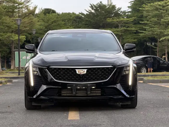 Cadillac CT5 2025 Model 28T Lincoln Town Sports Edition