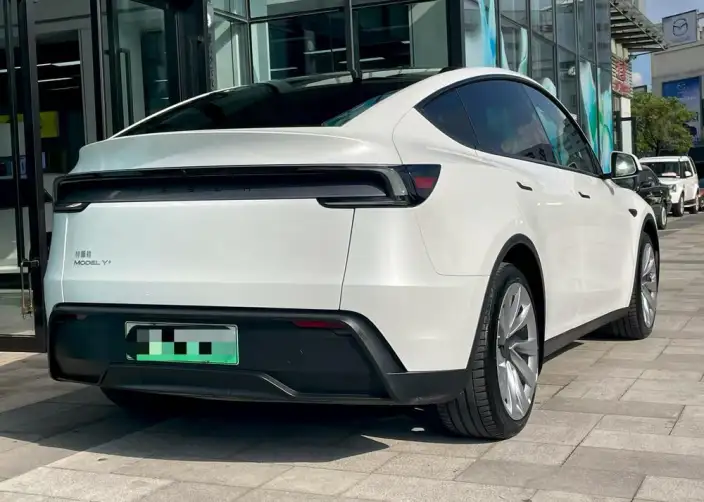 Model Y 2025 Model Facelift Long Battery Life Pro All-wheel drive version – фото 5