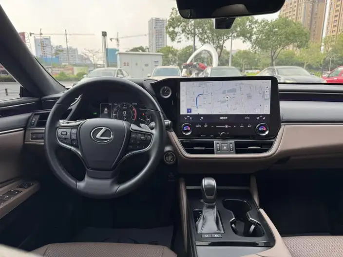 Lexus ES 2025 Model 300h Premium – фото 9