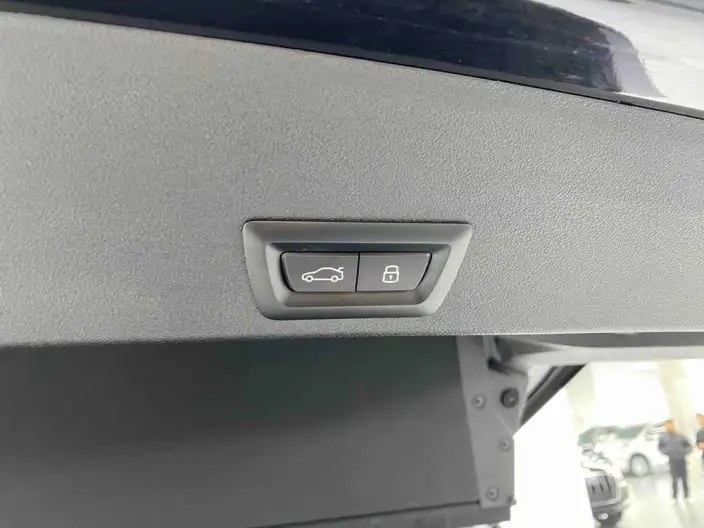 BMW XM 2023 Model 4.4T Standard Model – фото 15