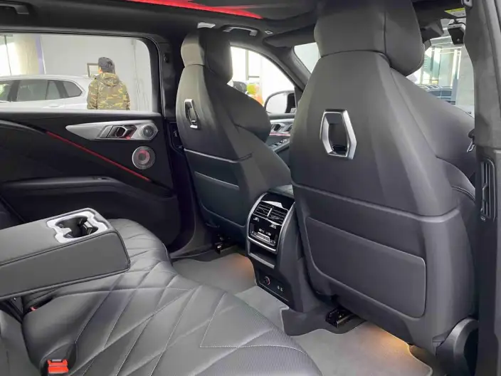 BMW XM 2023 Model 4.4T Standard Model – фото 35