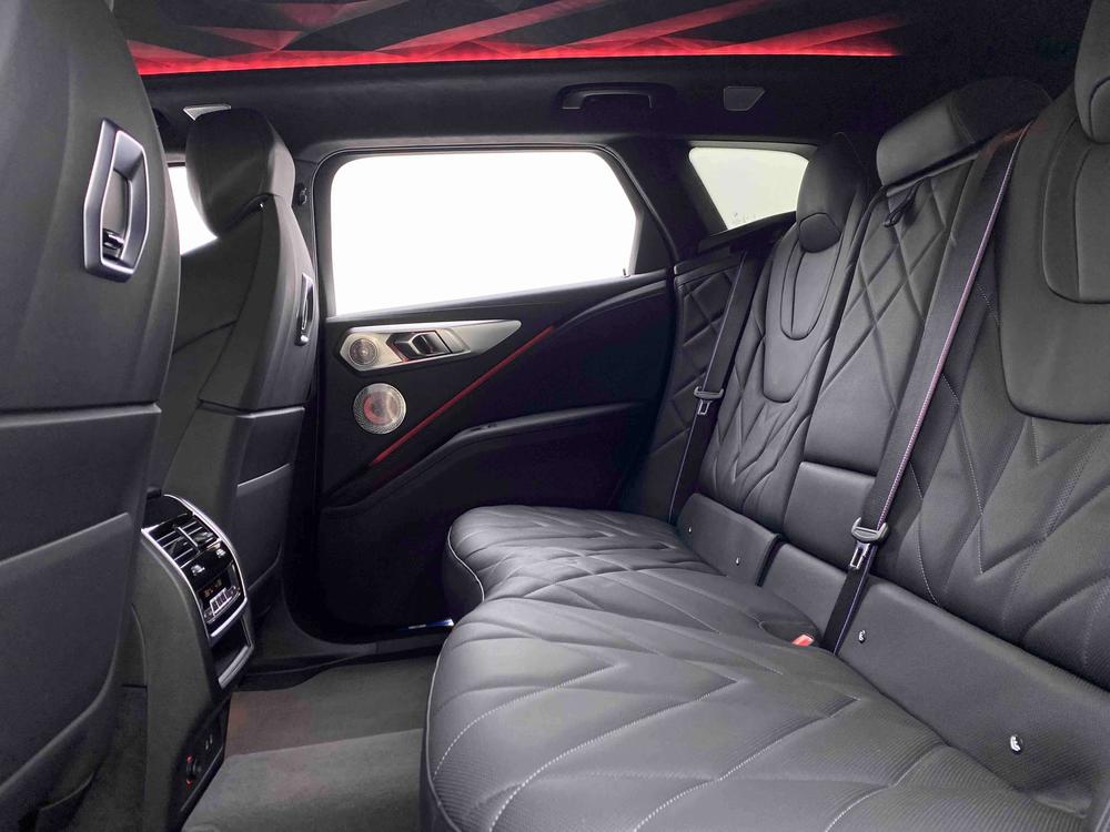 BMW XM Раздел 2023 4.4T Standard type – фото 39