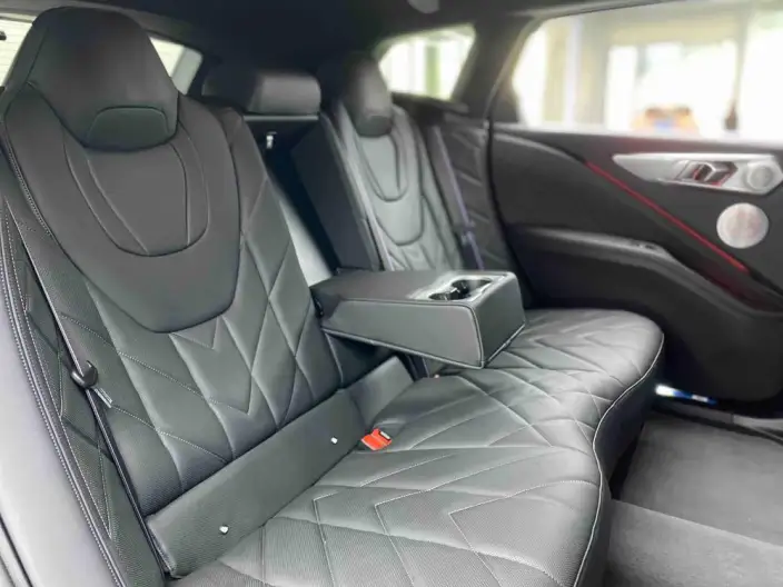 BMW XM 2023 Model 4.4T Standard Model – фото 40