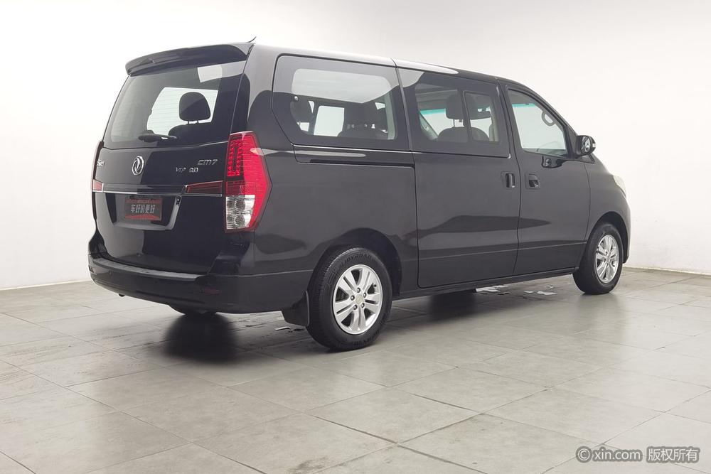 Fengxing CM7 Модель 2018 года Classic Edition 2.0T Manual Exclusive
