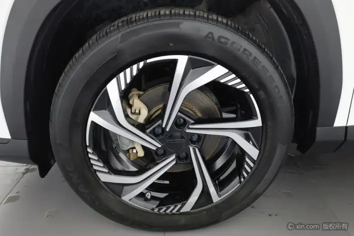 Geely Boyue 2023 Model Geely Boyue COOL 1.5T Smart Connect + – фото 10