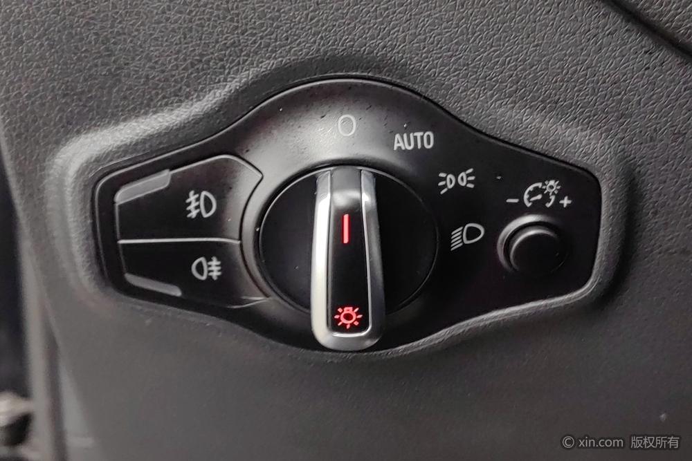 Audi Q5 2017 Plus 40 TFSI Technology – фото 17