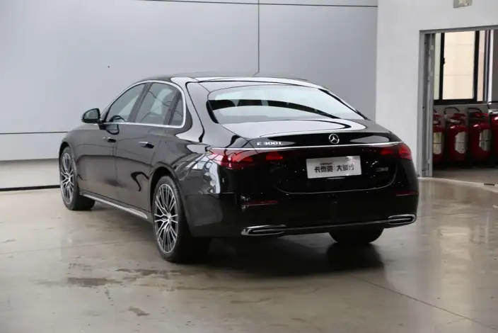 Mercedes-Benz E-Class 2026 Model E 300 L Fashion Model sedan – фото 4
