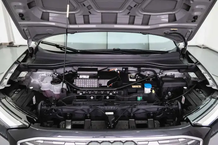 Audi Q4 e-tron 2024 Model 40 e-tron Genesis Edition – фото 6