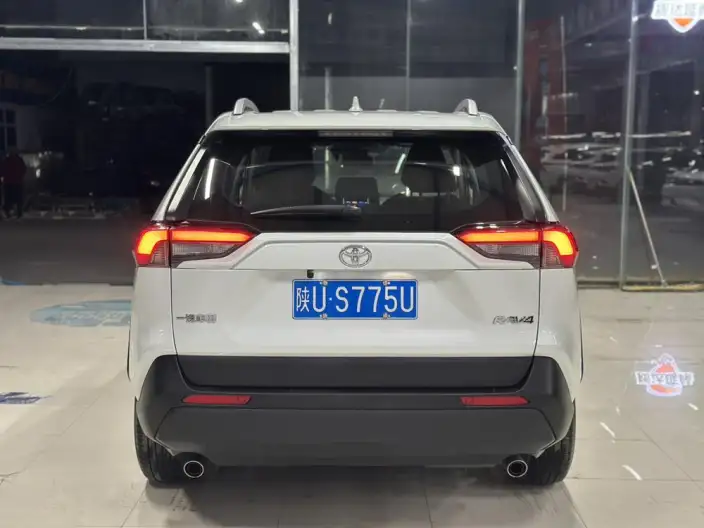 Toyota RAV4 2022 Model 2.0L CVT 2WD Urban Edition – фото 5