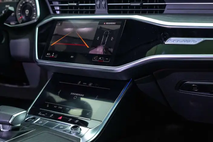 Audi A6L 2024 Model 45 TFSI quattro Exclusive Dynamic Model – фото 7