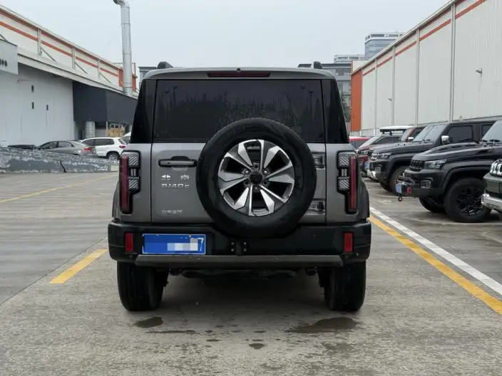BAIC BJ40 2024 Model City Hunter Edition 2.0T Automatic 4WD Supreme Model – фото 6