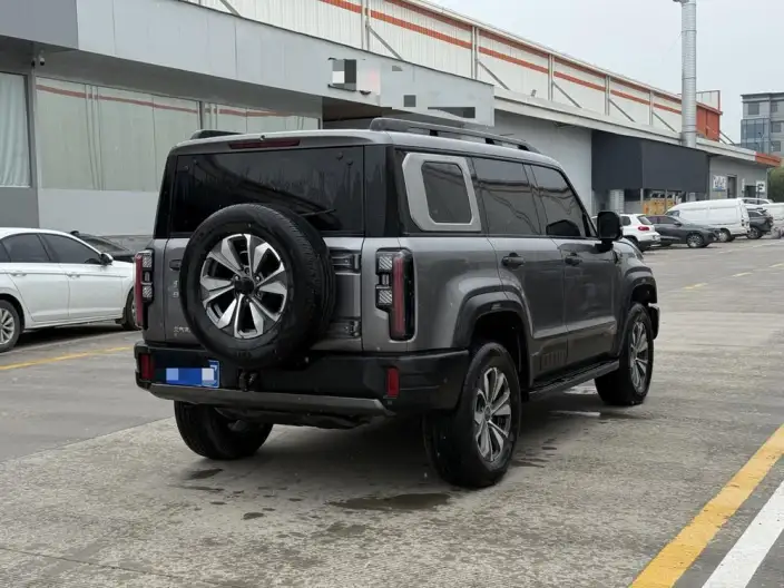 BAIC BJ40 2024 Model City Hunter Edition 2.0T Automatic 4WD Supreme Model – фото 7