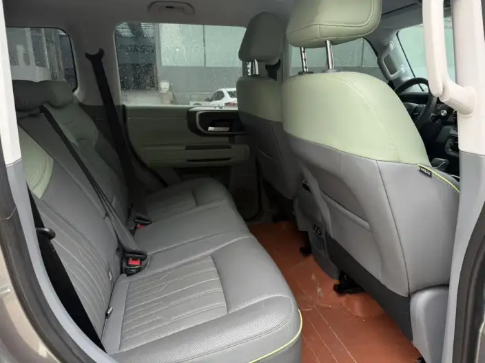 BAIC BJ40 2024 Model City Hunter Edition 2.0T Automatic 4WD Supreme Model – фото 10