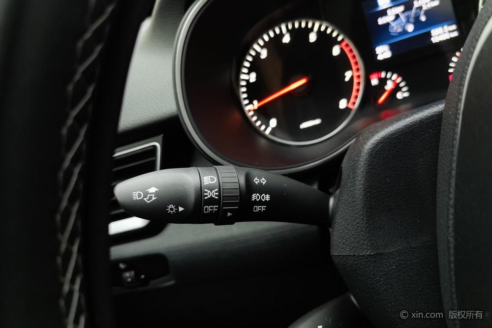 Senya R9 Модель 2018 года 1.2T Manual Luxury Smart Style – фото 16