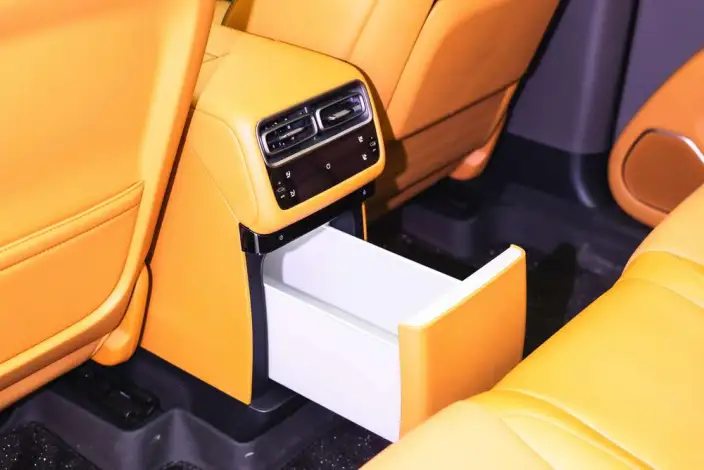 Li Auto i6 2025 Model 4WD Standard Edition – фото 8
