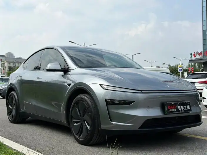 Model Y 2025 Model Rear-wheel drive version
