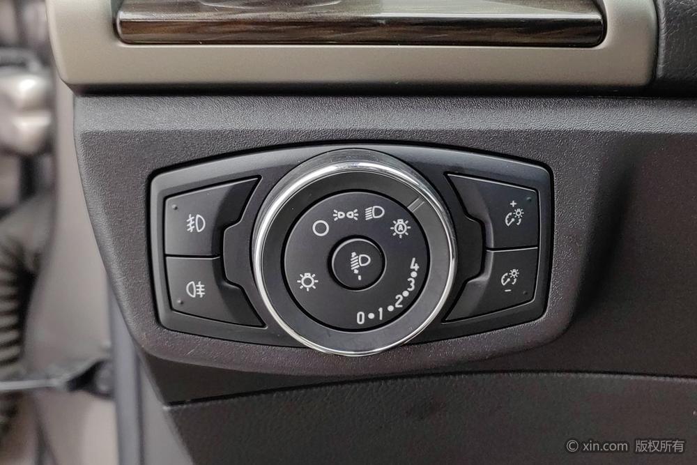 Ford Mondeo 2013 2.0L GTDi200 Fashion – фото 17