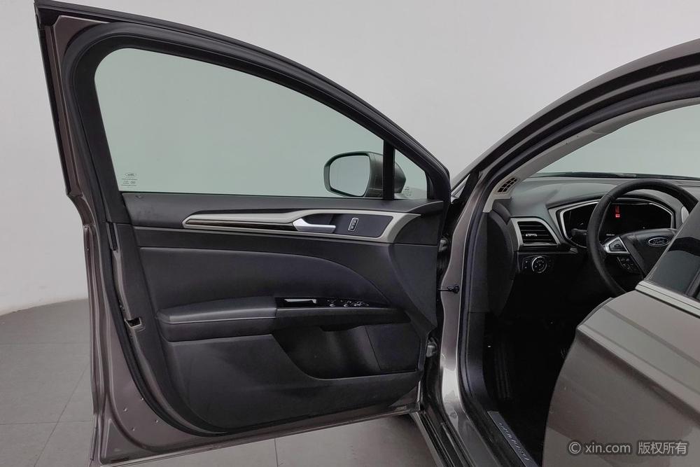 Ford Mondeo 2013 2.0L GTDi200 Fashion – фото 21