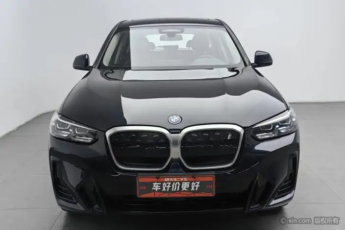 BMW iX3 2023 Model Leading Model