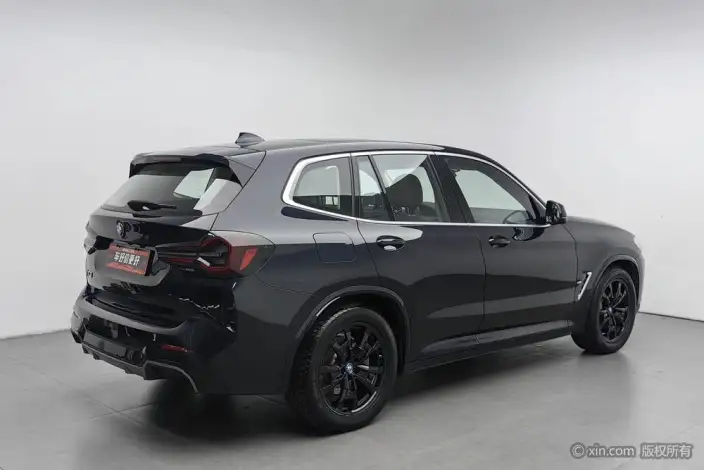 BMW iX3 2023 Model Leading Model