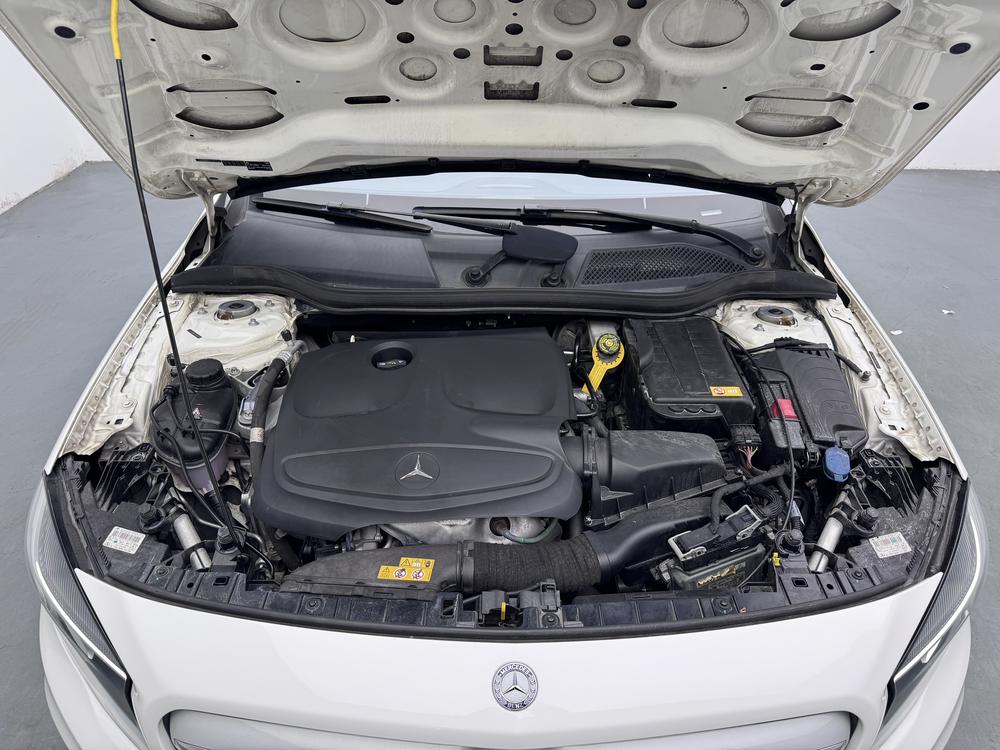 Mercedes-Benz GLA 2015 GLA 200 Dynamic – фото 10