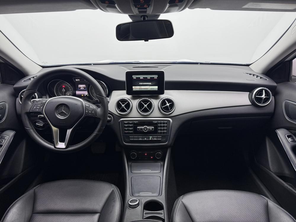 Mercedes-Benz GLA 2015 GLA 200 Dynamic – фото 14