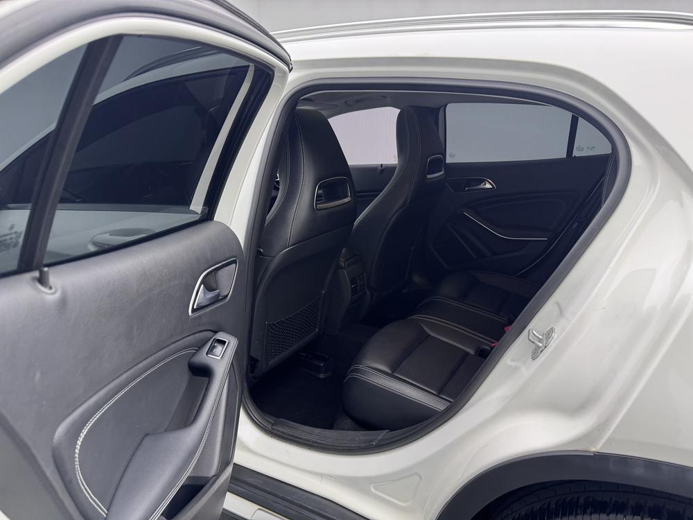 Mercedes-Benz GLA 2015 GLA 200 Dynamic – фото 18
