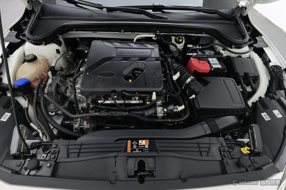 Ford Focus 2021 Trim EcoBoost 180 Automatic ST Line – фото 5