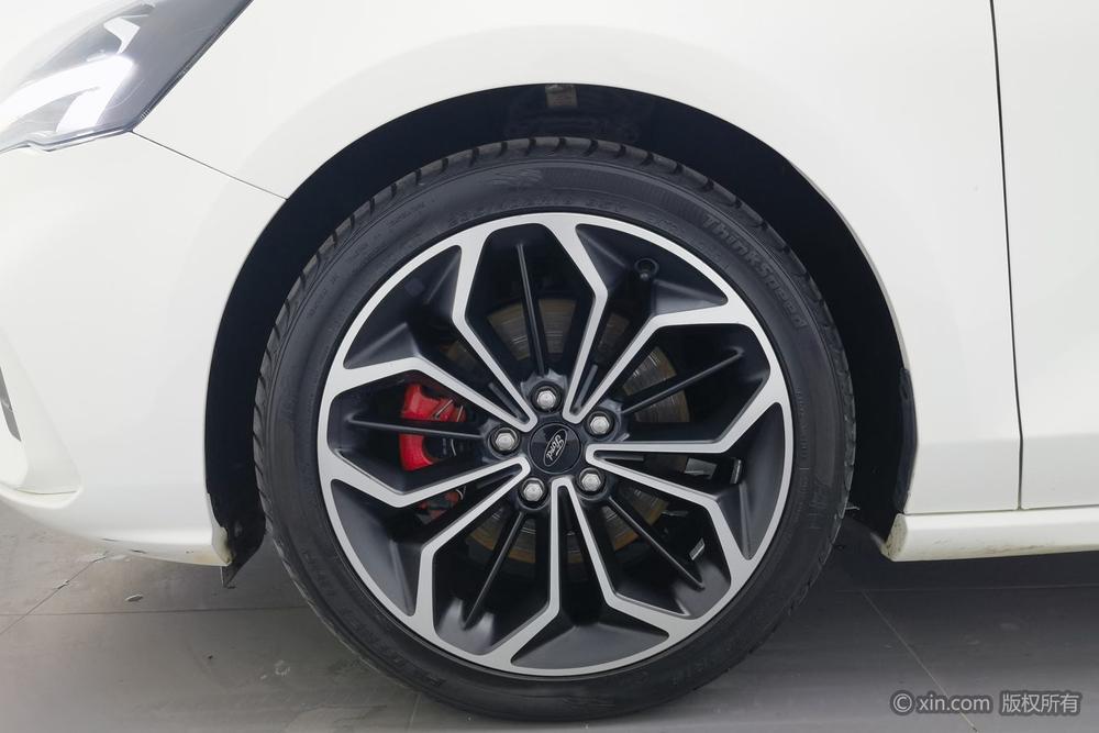 Ford Focus 2021 Trim EcoBoost 180 Automatic ST Line – фото 8