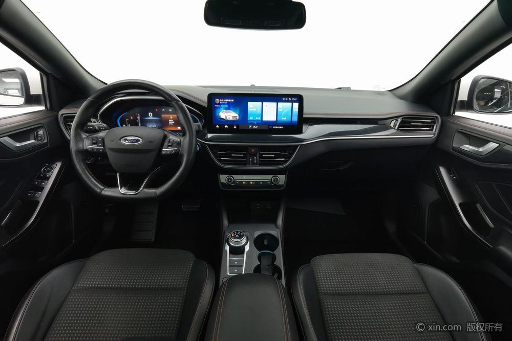 Ford Focus 2021 Trim EcoBoost 180 Automatic ST Line – фото 11