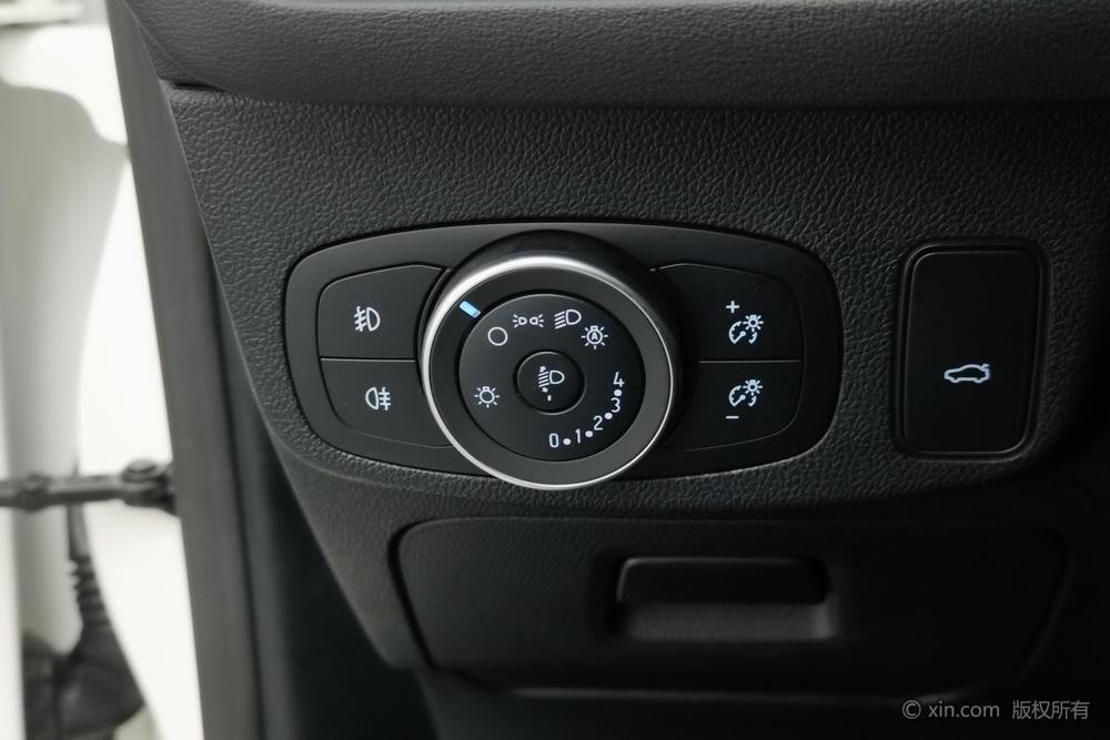 Ford Focus 2021 Trim EcoBoost 180 Automatic ST Line – фото 15